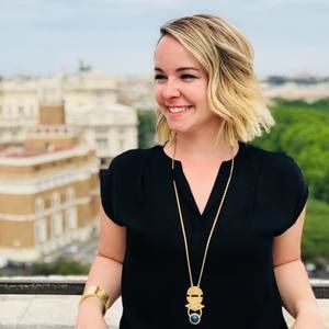 Meet your Posher, Holly